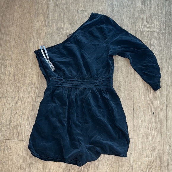 Charlie Jade dark grey silk romper with one sleeve - Picture 2 of 3